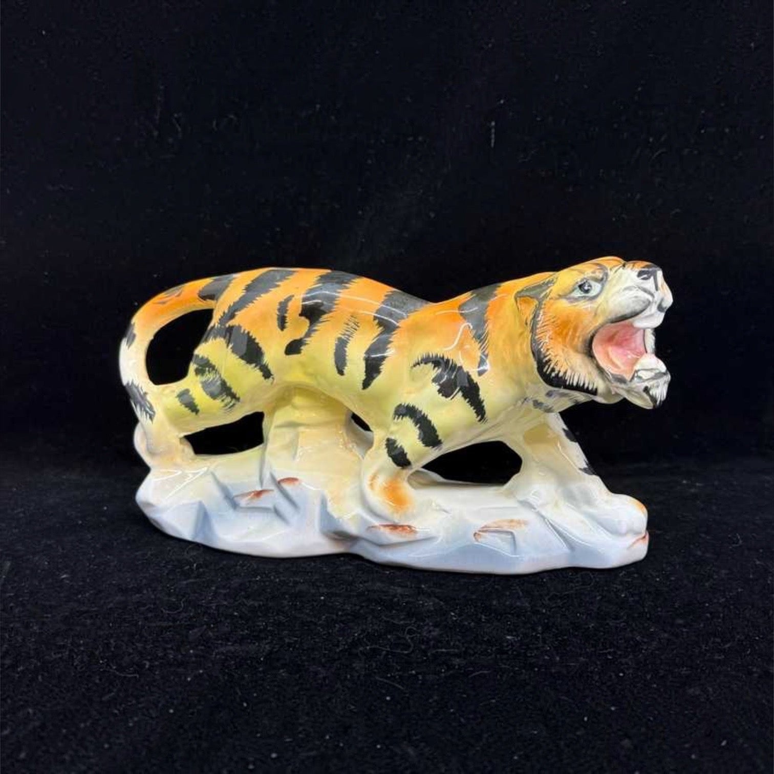 Vintage Artmark Japan Ceramic Roaring Tiger Figurine