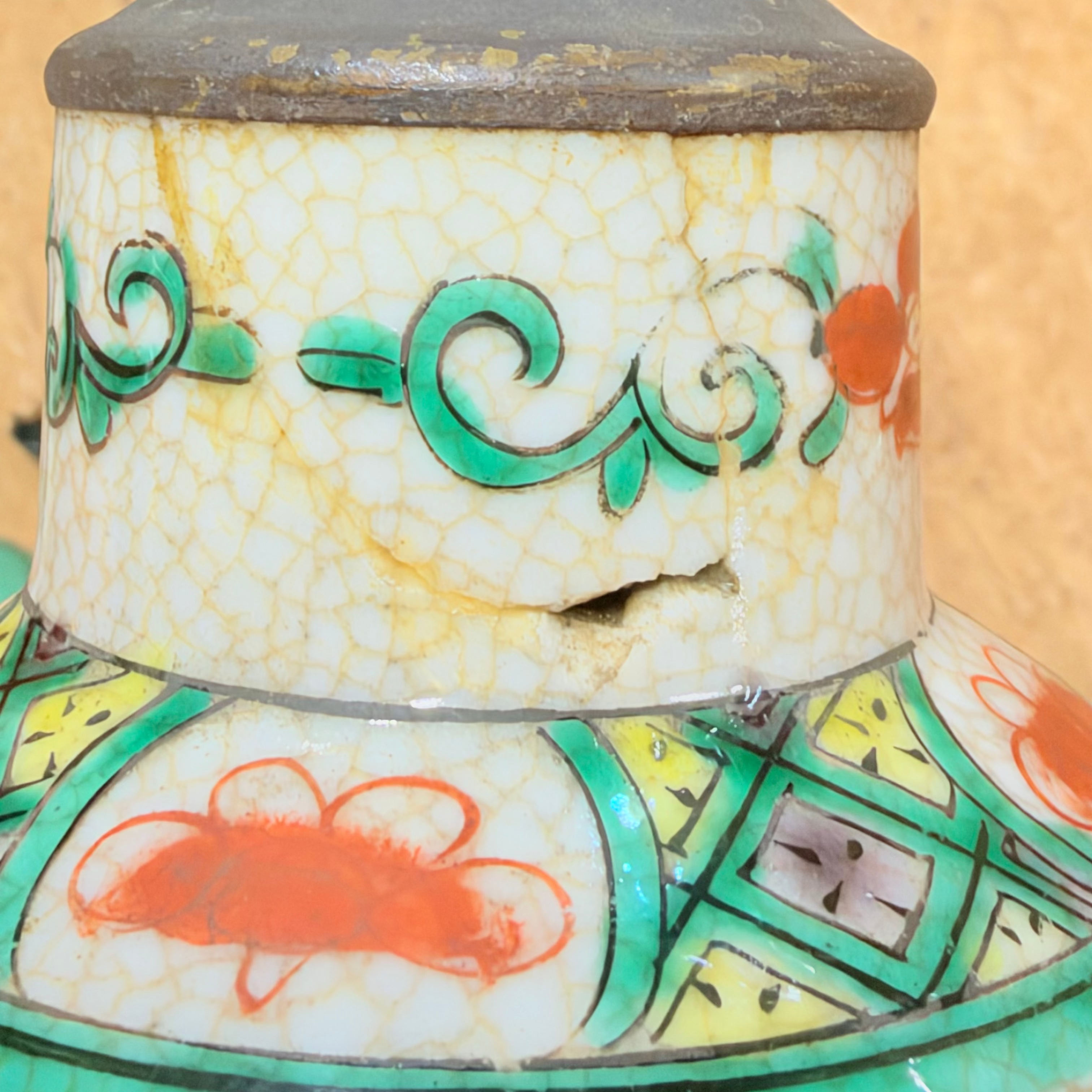 19th Century Antique Chinese Famille Verte Battle Scene Vase Lamp | Crackle Glaze Ge-Ware Warrior Porcelain Light | Hand-Painted Qing Dynasty Curio