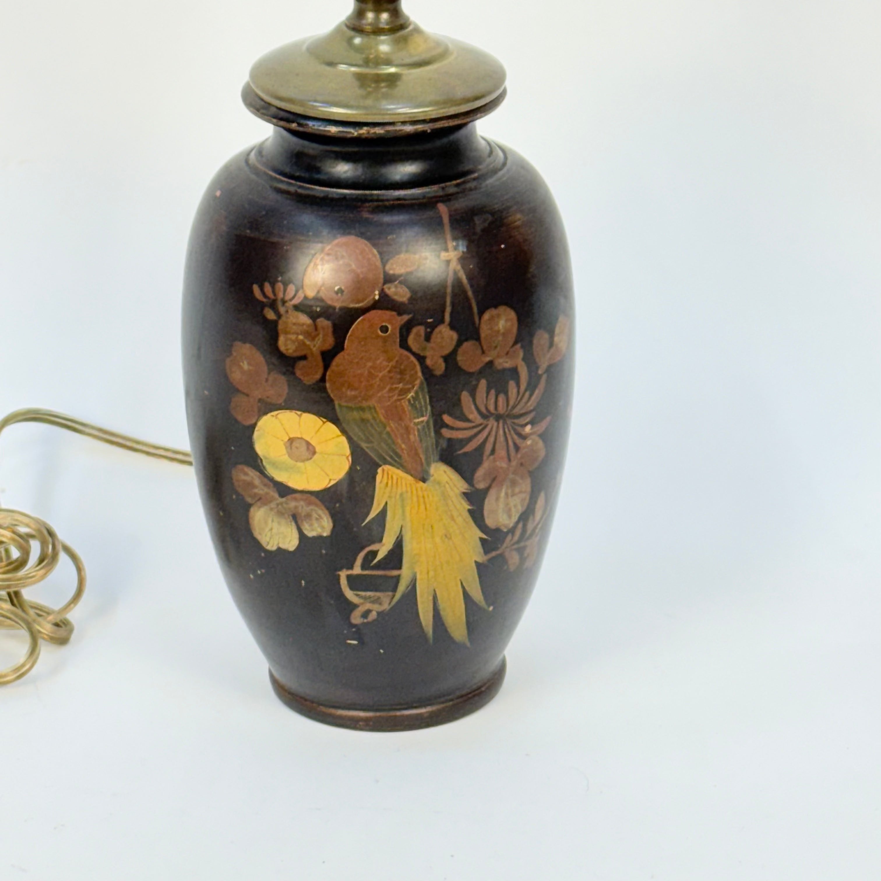 Small Japanese Vase Lamp