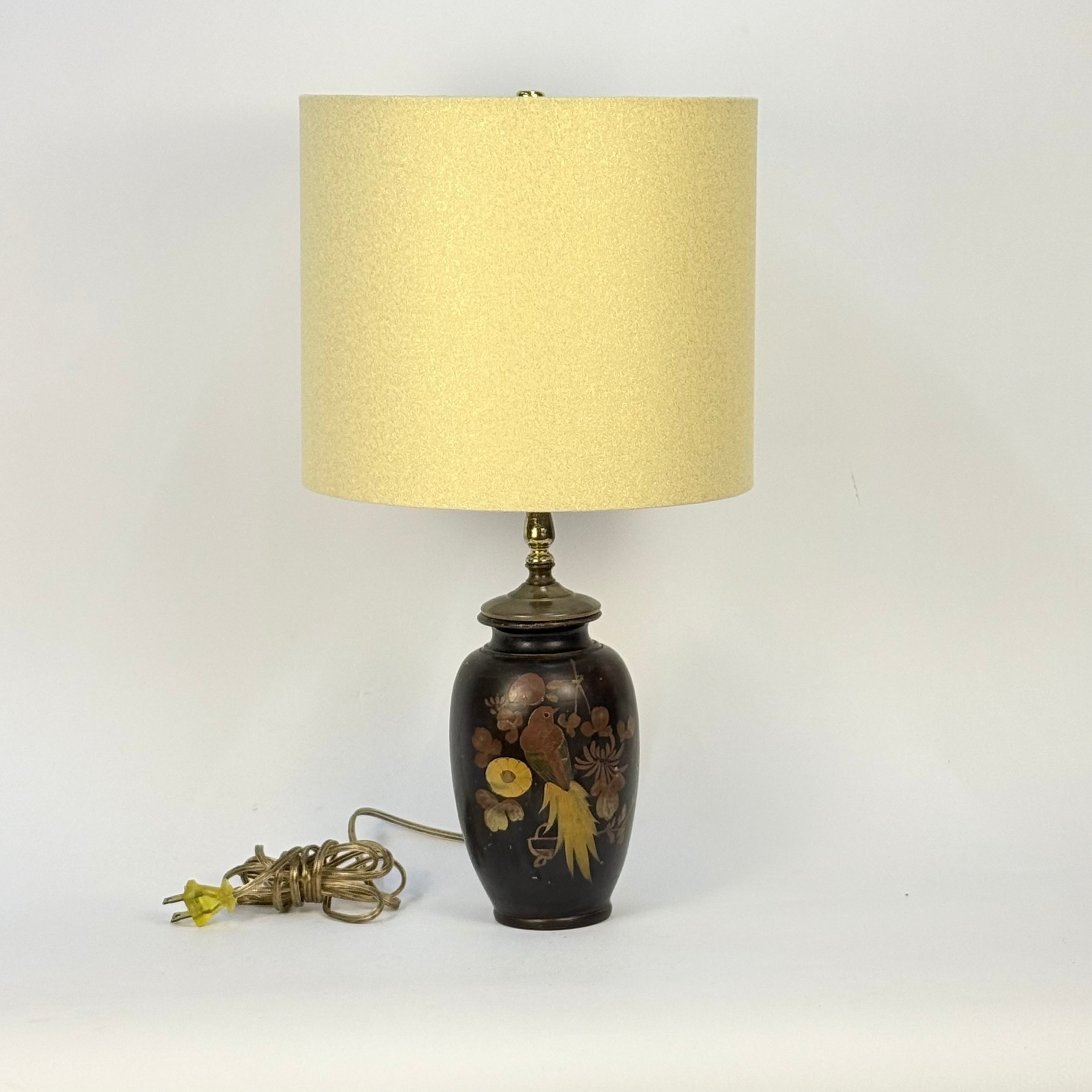 Small Japanese Vase Lamp