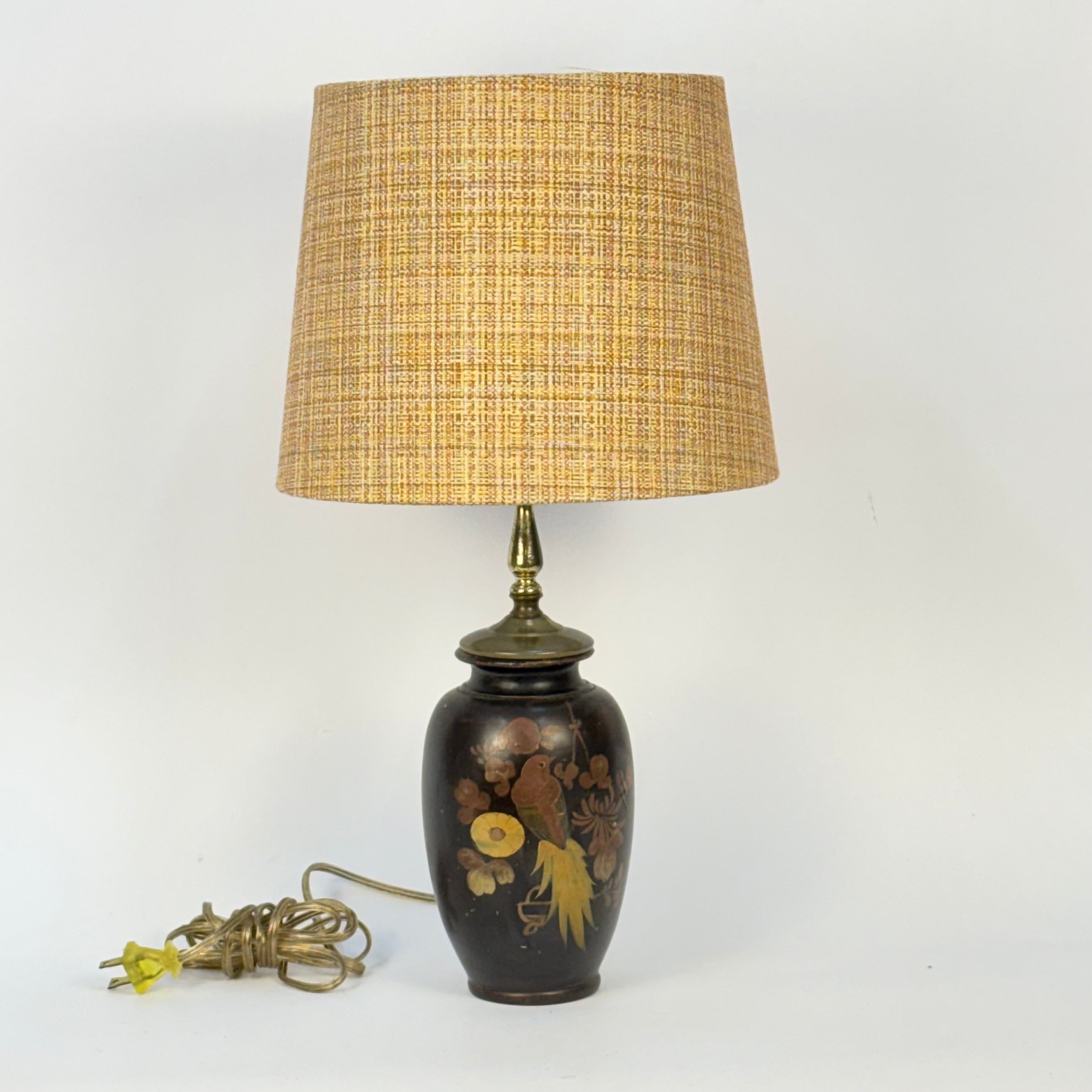 Small Japanese Vase Lamp