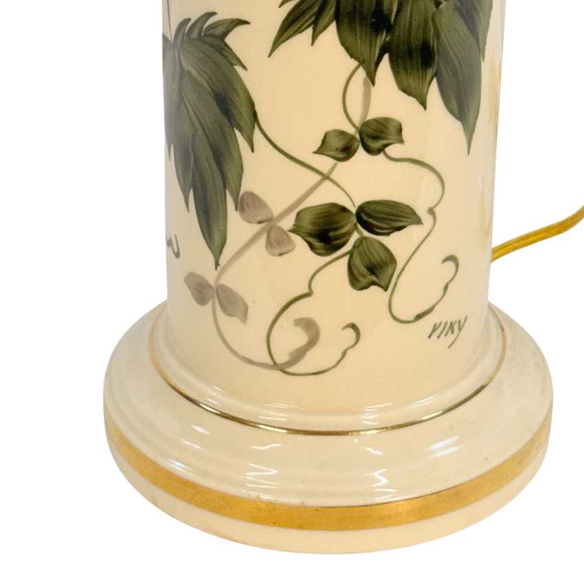 Vintage Hand Painted Ivy Ceramic Table Lamp Signed Viky 24.75" Botanical Lamp