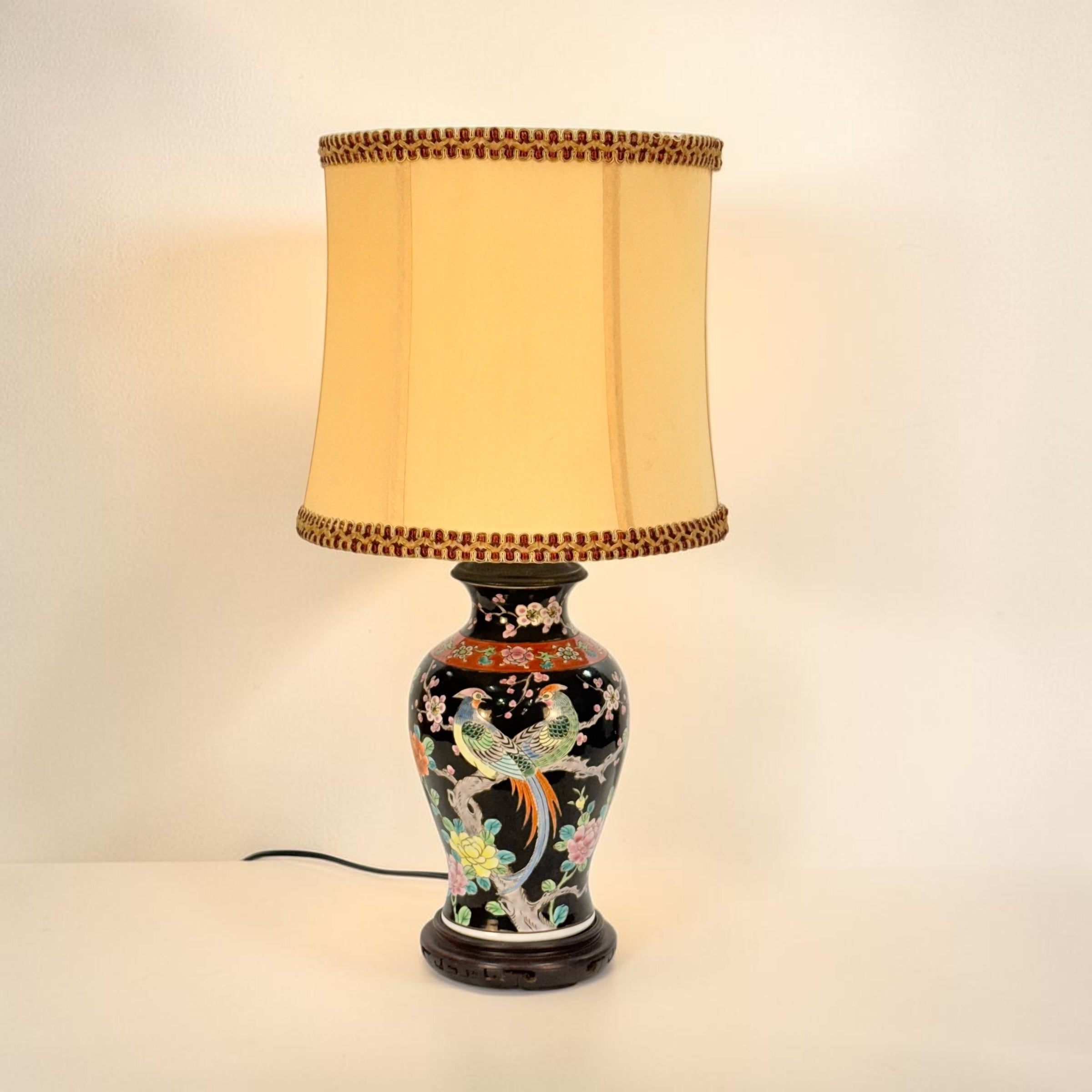 Vintage Japanese Vase Lamp
