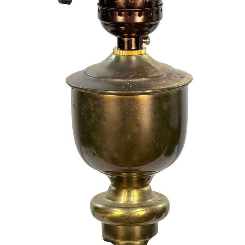 Small Vintage Brass Table Lamp, Dark Patina Accent Lamp, 20.5 Inch Brass Lamp, Clip On Shade Lamp, Traditional Vintage Lighting