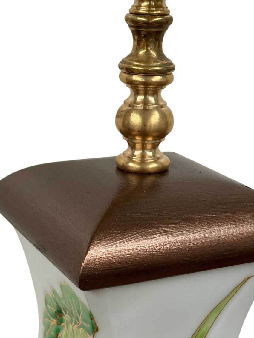 Thai Vase Lamp