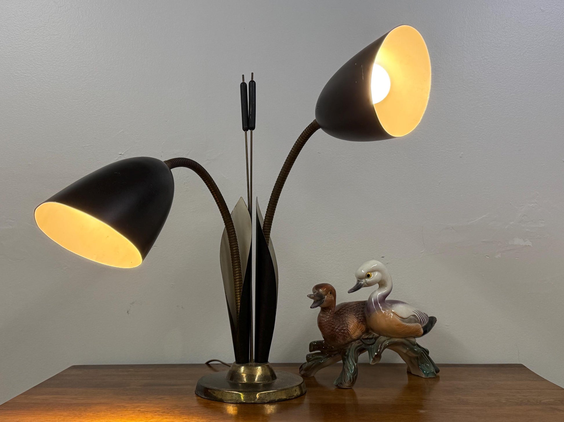 Mid Century Cattail Adjustable Lamp