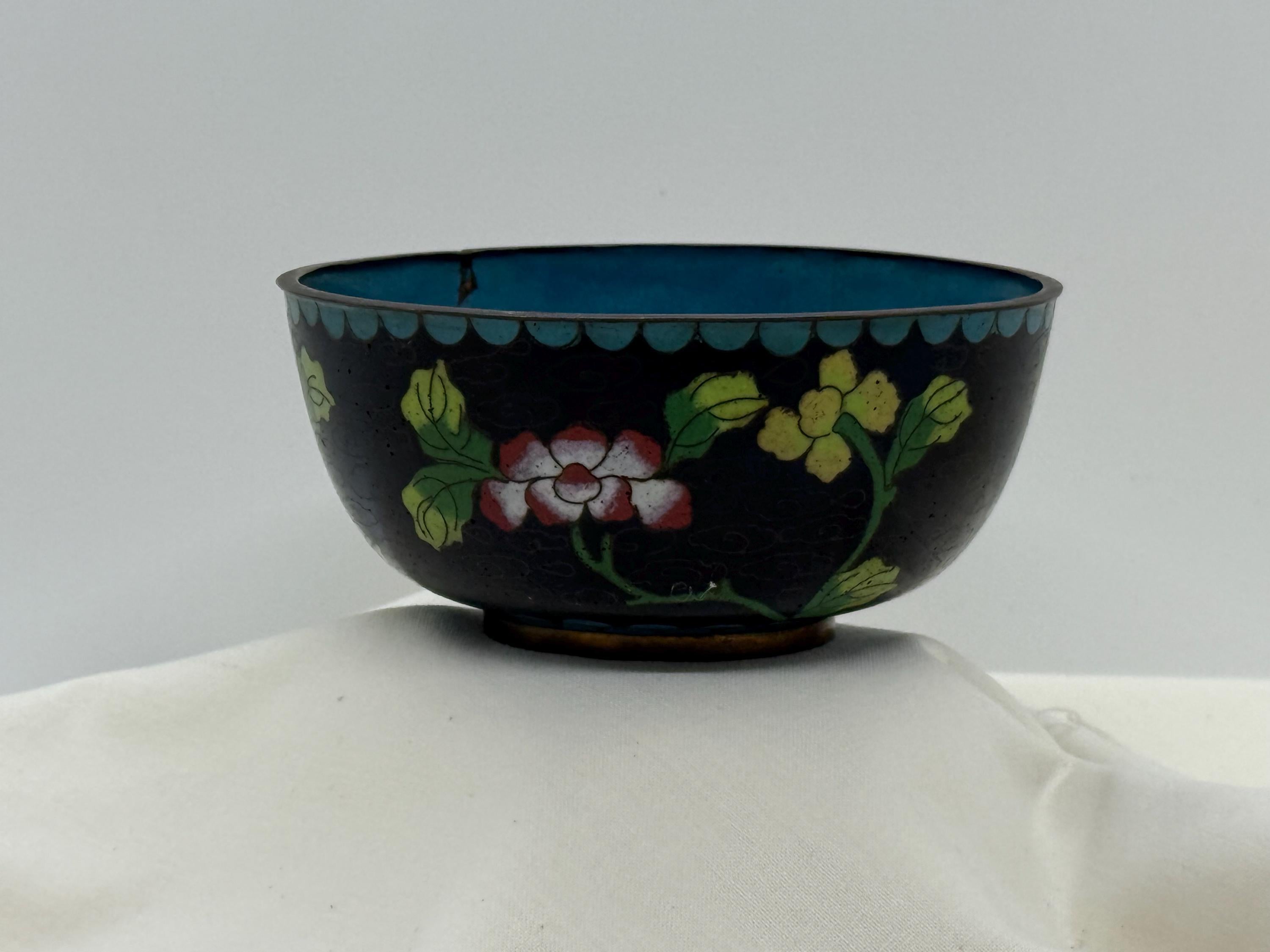 Vintage Chinese Cloisonné Bowl 4.5”