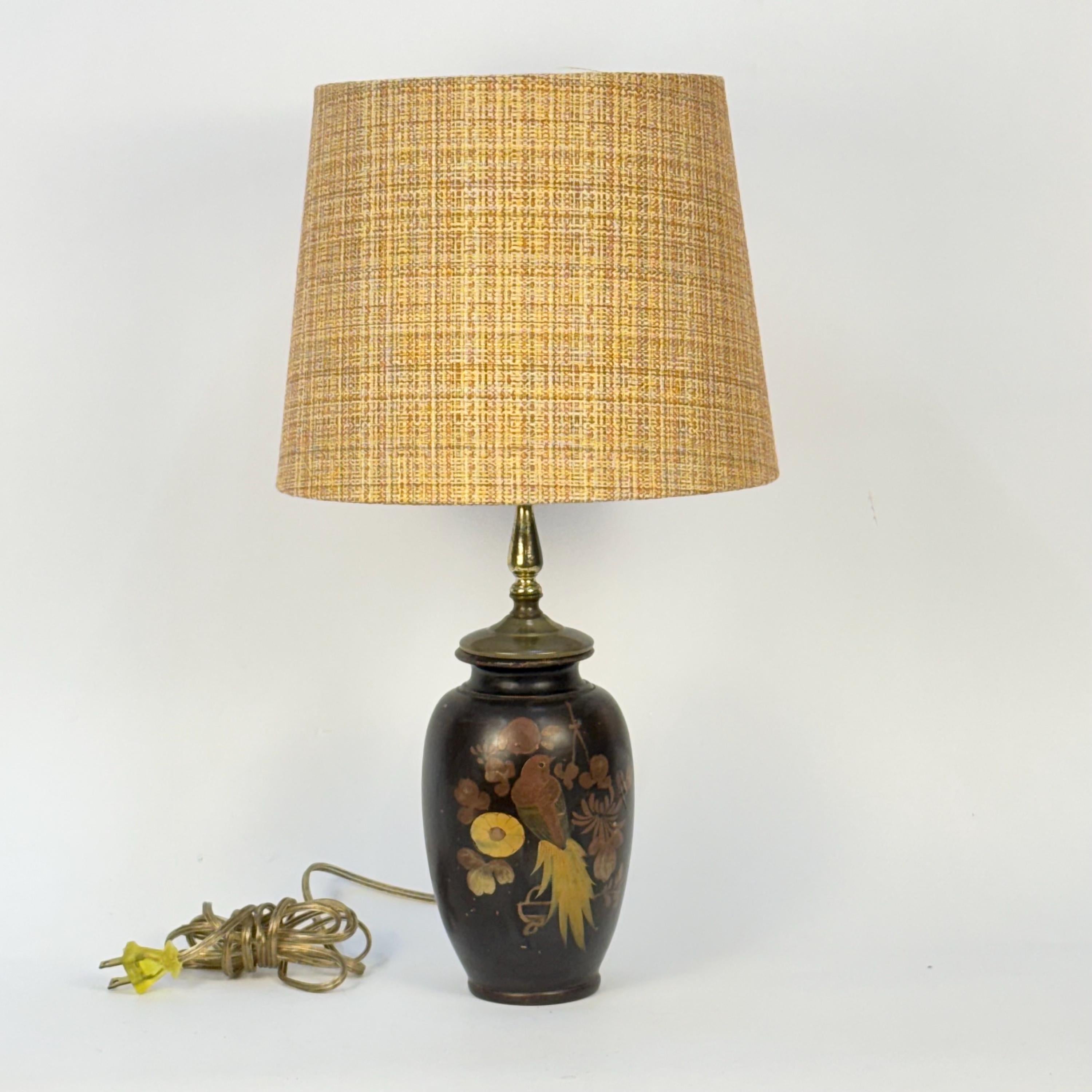 Small Japanese Vase Lamp