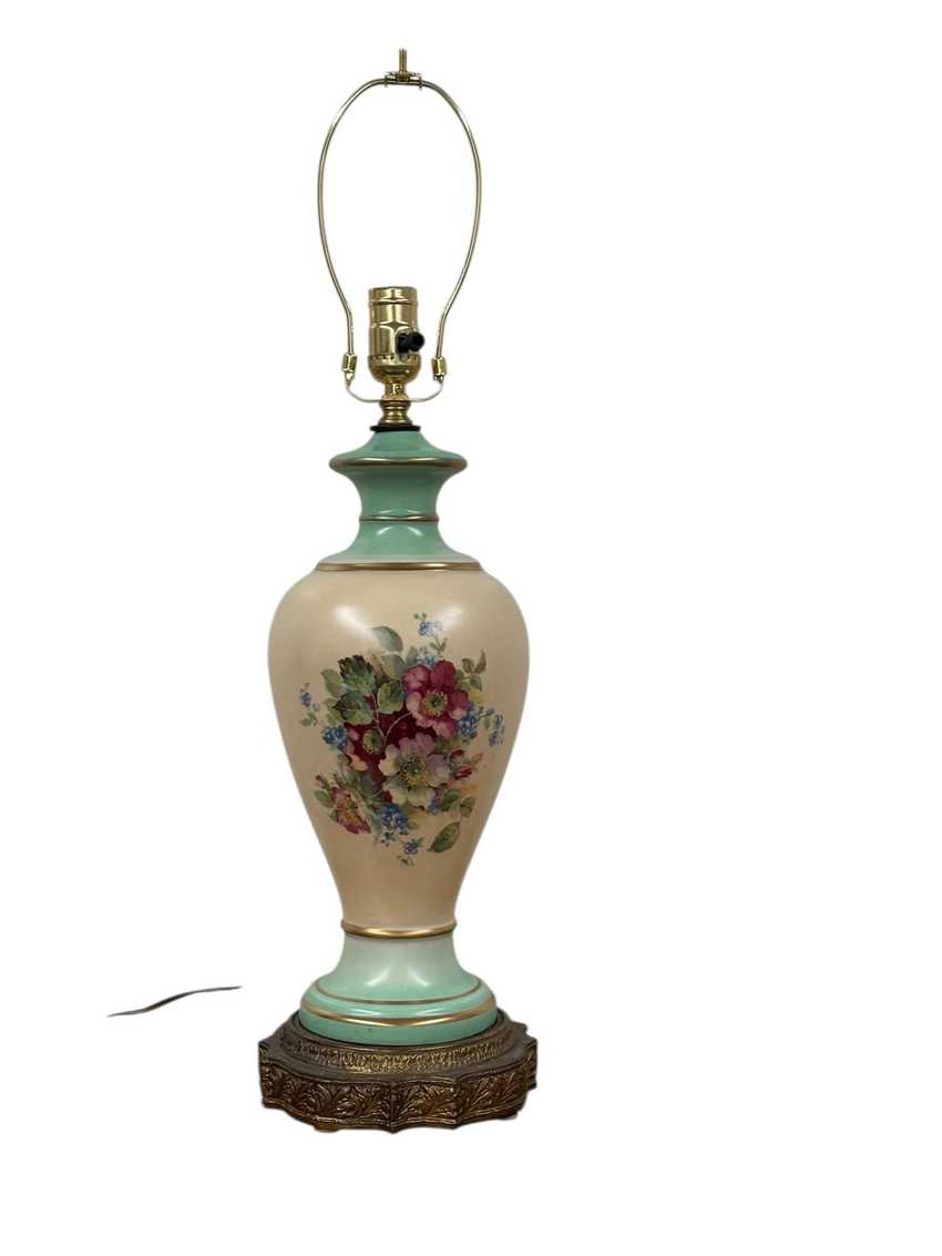 Vintage ceramic Floral Bouquet Lamp, Home Decor Lamp, Table Accent Vintage Lamp