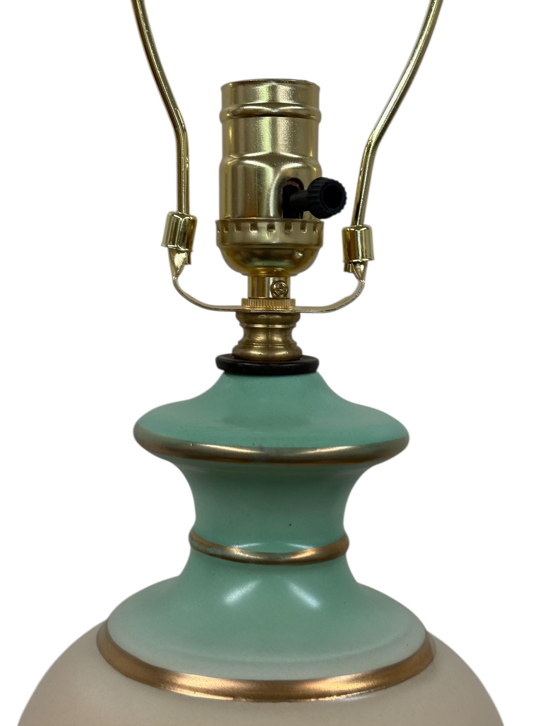 Vintage ceramic Floral Bouquet Lamp, Home Decor Lamp, Table Accent Vintage Lamp