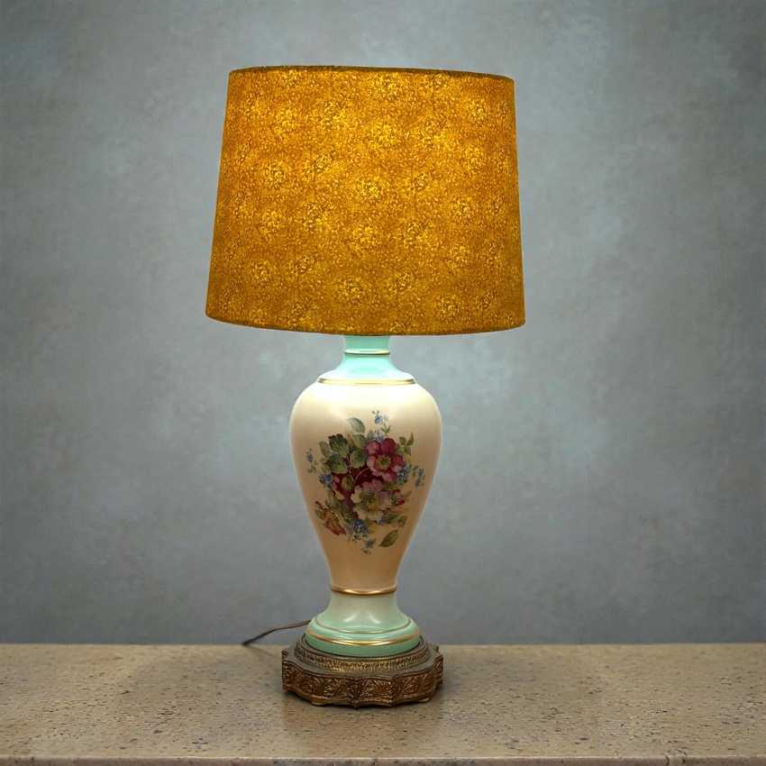Vintage ceramic Floral Bouquet Lamp, Home Decor Lamp, Table Accent Vintage Lamp
