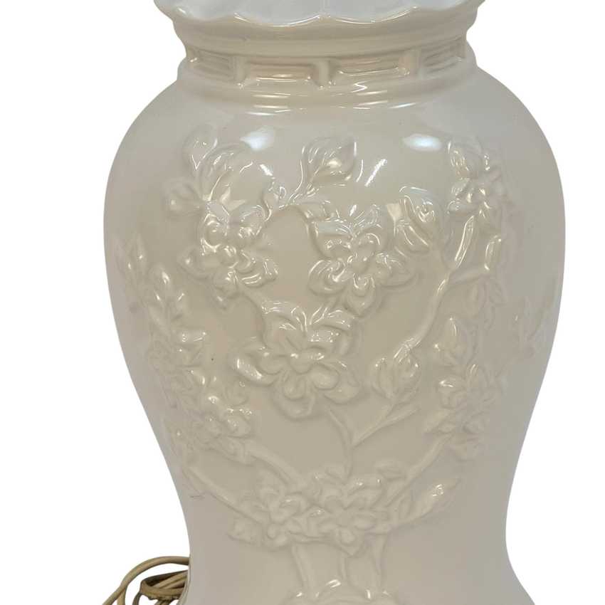White Ginger Jar Style Lamp