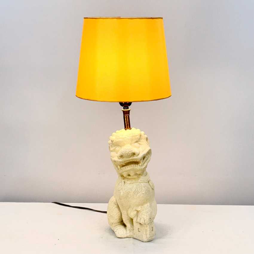 Vintage Chinese Foo Dog Lamp