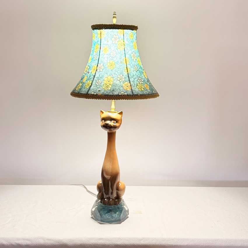 Whimsical Decorative Siamese Cat Lamp