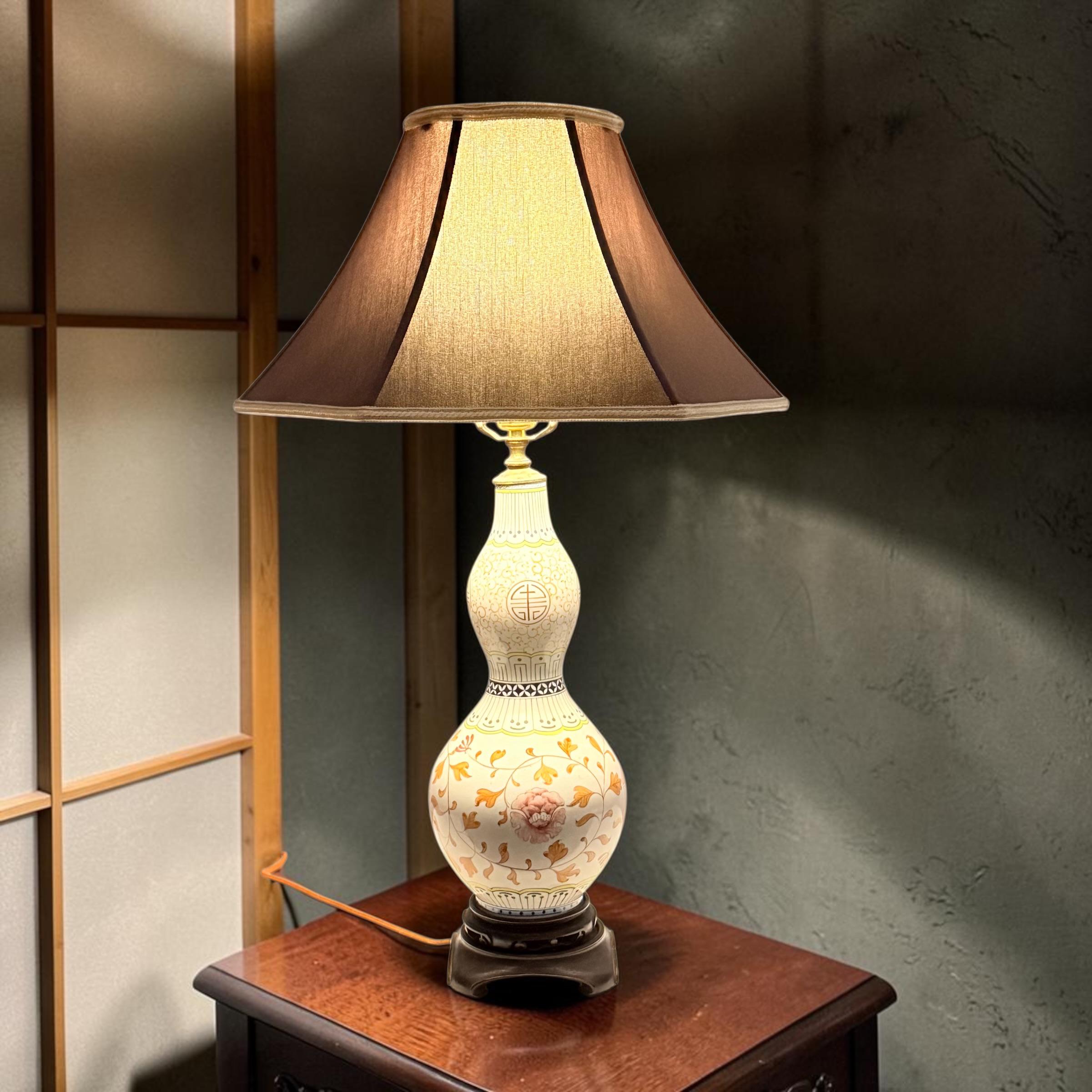 Vintage Chinese Handmade Gourd Lamp, Unique Double Gourd Table Lamp, Boho Asian Accent Lamp