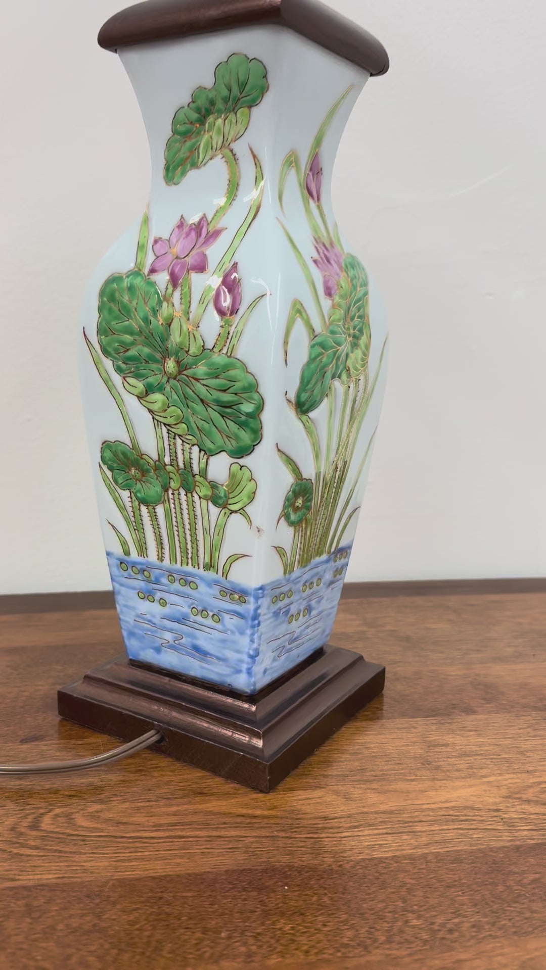 Thai Vase Lamp