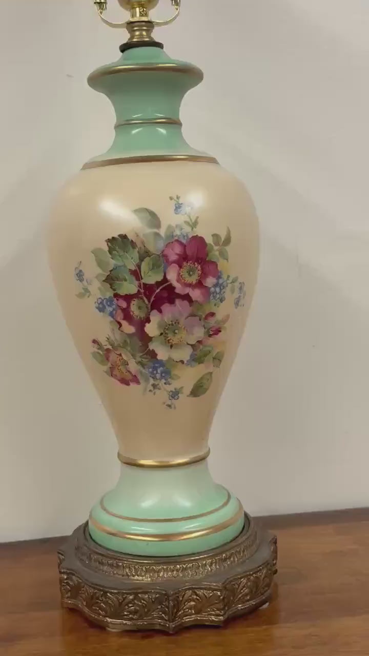 Vintage ceramic Floral Bouquet Lamp, Home Decor Lamp, Table Accent Vintage Lamp